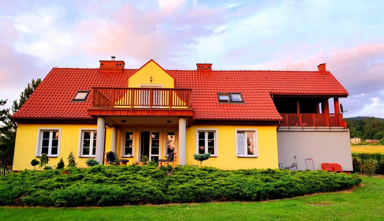 Big Yellow House Gorki Wielkie Eksteriør bilde